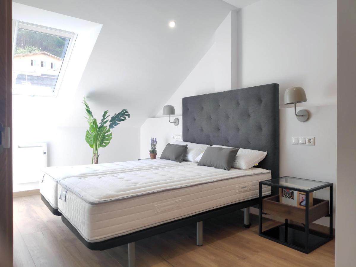 Apartamentos Rey By Como En Casa سانتياغو دي كومبوستيلا المظهر الخارجي الصورة