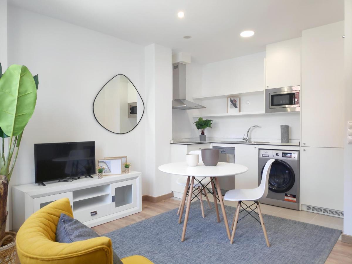 Apartamentos Rey By Como En Casa سانتياغو دي كومبوستيلا المظهر الخارجي الصورة