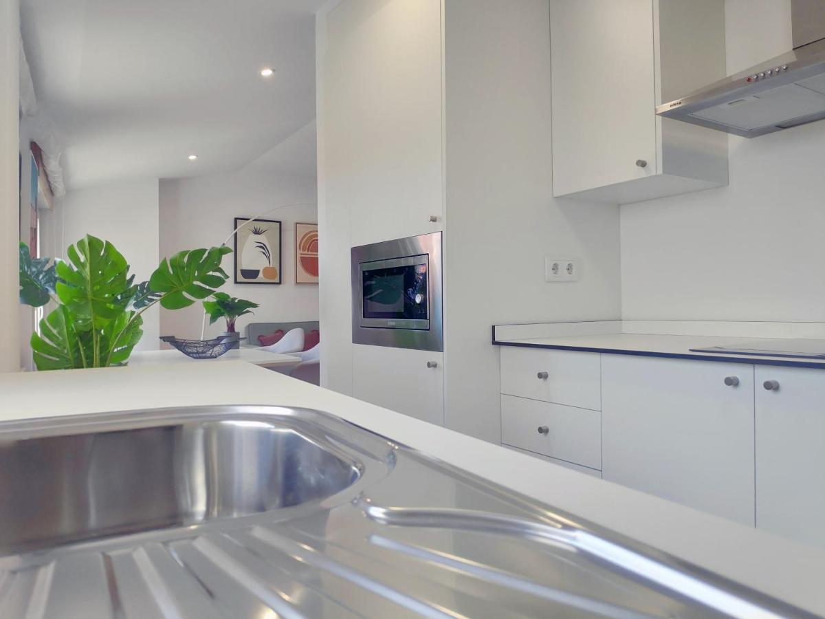 Apartamentos Rey By Como En Casa سانتياغو دي كومبوستيلا المظهر الخارجي الصورة